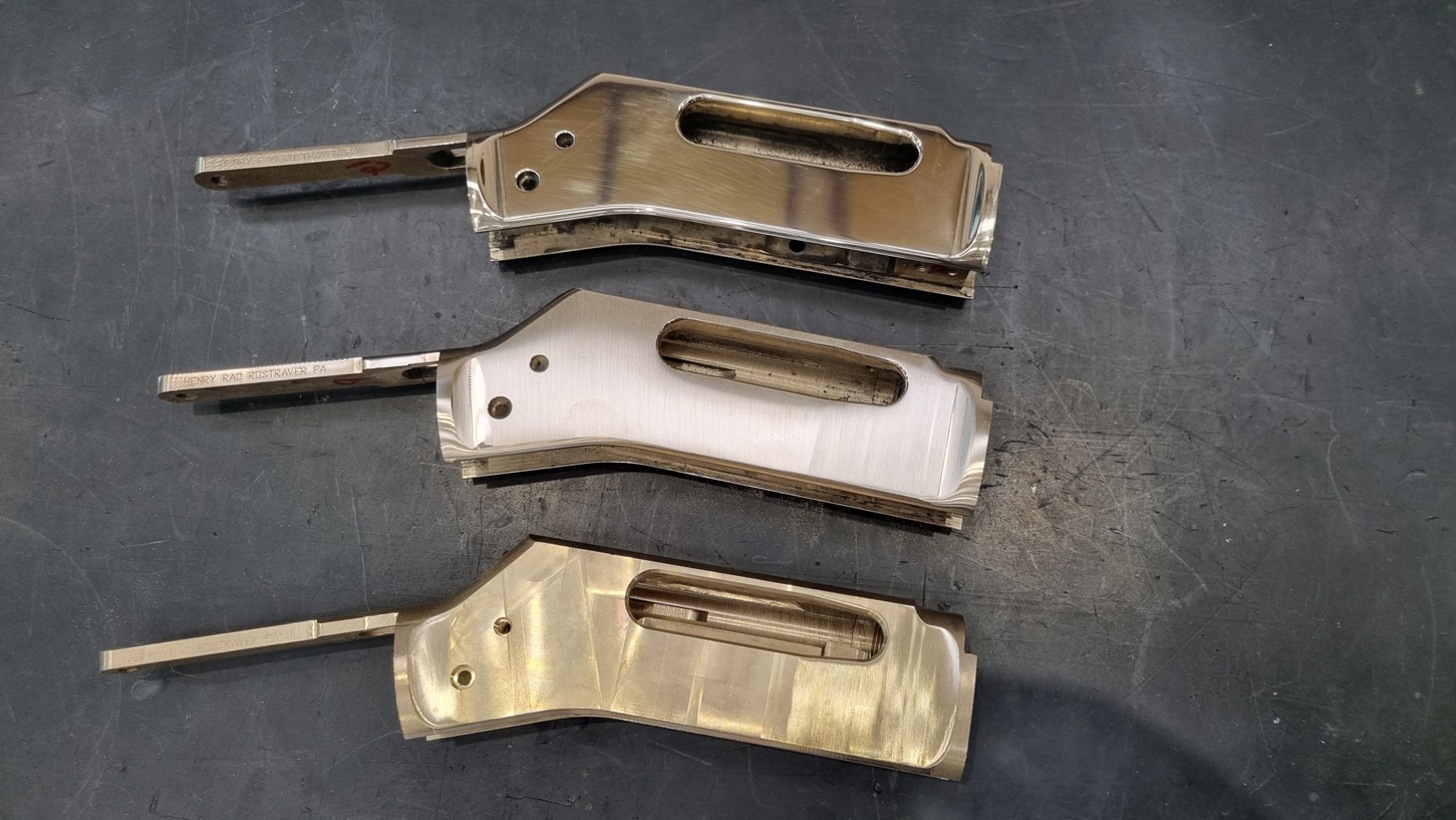 ROBOTIC CELL FOR GRINDING RIFLE PARTS (brass barrel)