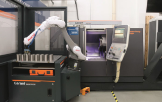 El sistema de alimentación automática GARANT Basic Plus amplia sus funcionalidades con un nuevo brazo robótico industrial.